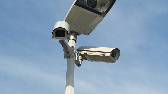 Bagheria, guerra ai “furbetti” dei rifiuti: installate nuove telecamere mobili tra via Toselli e via Aiello